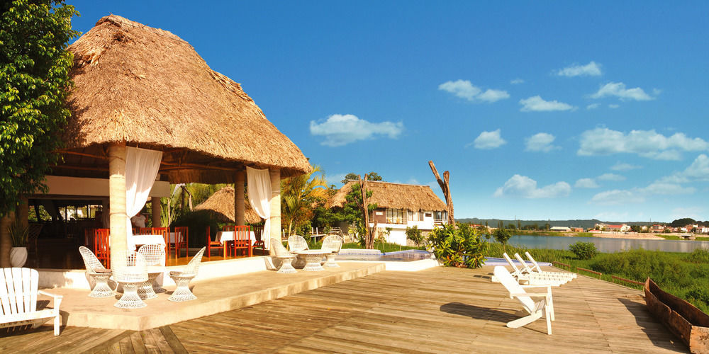Hotel Maya Internacional フローレス エクステリア 写真