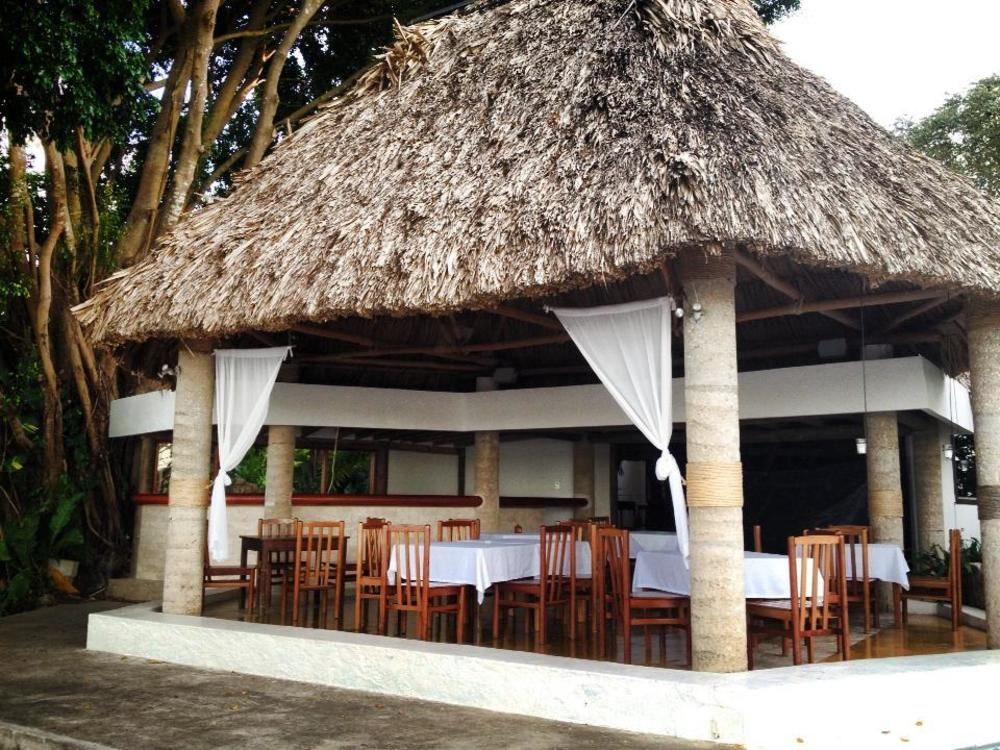 Hotel Maya Internacional フローレス エクステリア 写真